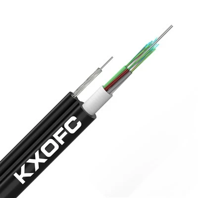 Câble à fibre aérienne autoportant